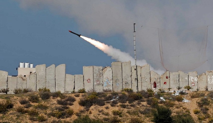 صحيفة عبرية: حماس نفذت تجربة صاروخية كبرى تجاه البحر