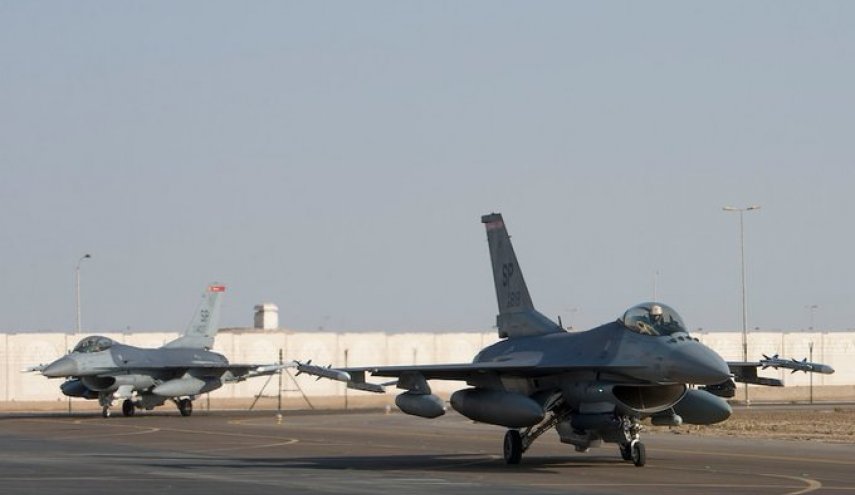 وصول مقاتلات أمريكية الى قاعدة الظفرة في ابو ظبي
