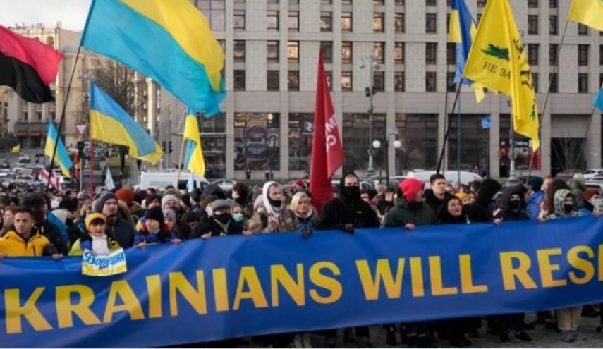 تظاهرات اوکراینی‌ها برای اعلام اتحاد در برابر تهدیدات نظامی

