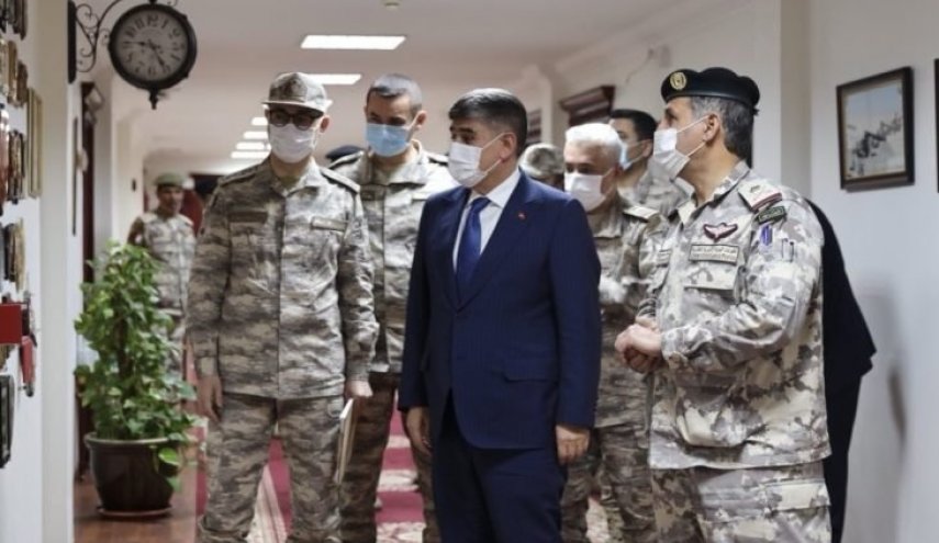 مباحثات تركية قطرية حول تعزيز التعاون العسكري
