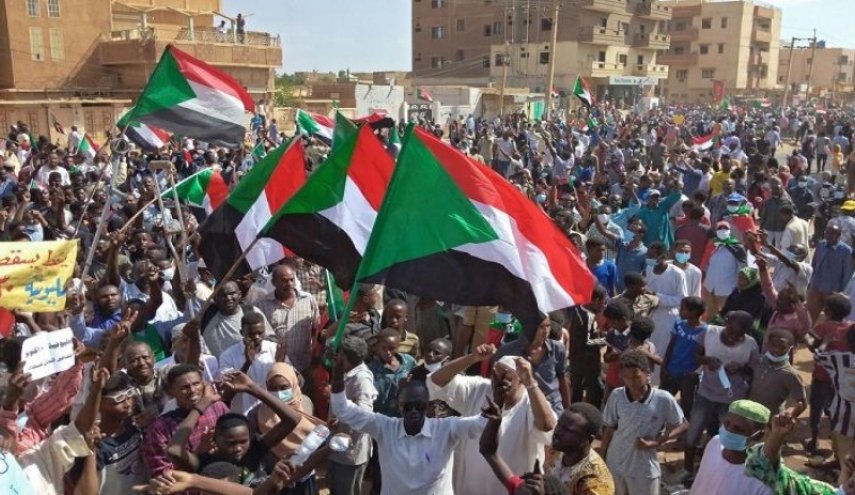 إصابات بعضها خطرة في تظاهرات في السودان رفضاً للانقلاب العسكري