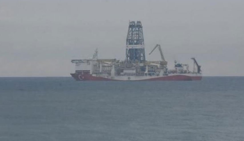 سفينة تركية تباشر 'التنقيب عن الغاز' في البحر الأسود