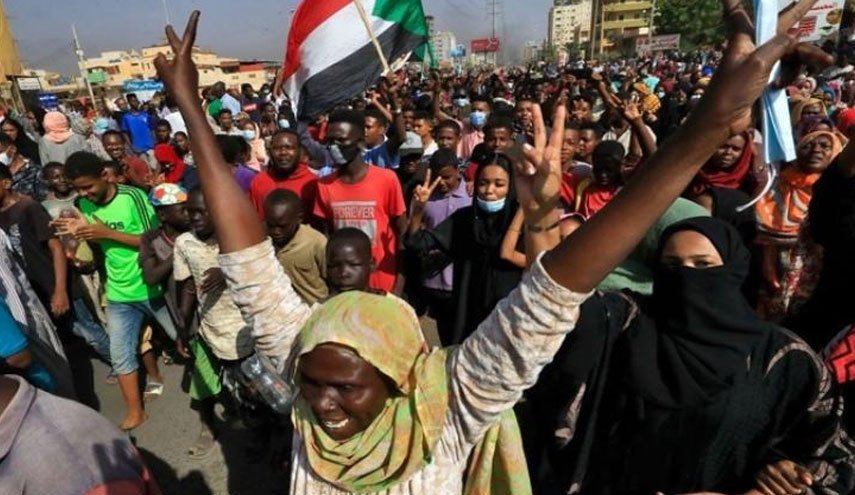 السودان: مظاهرات حاشدة في الخرطوم مطالبة بالحكم المدني 