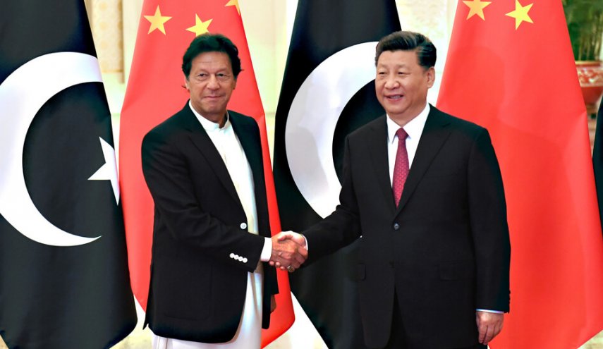 'فايننشال تايمز': الصين تسلح باكستان في مواجهة الهند بطائرات وسفن متطورة