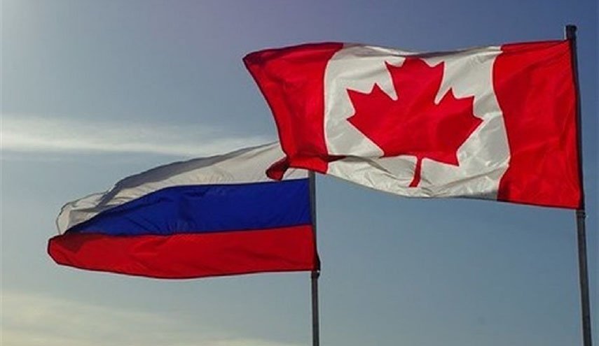 كندا تطلب من رعاياها مغادرة روسيا