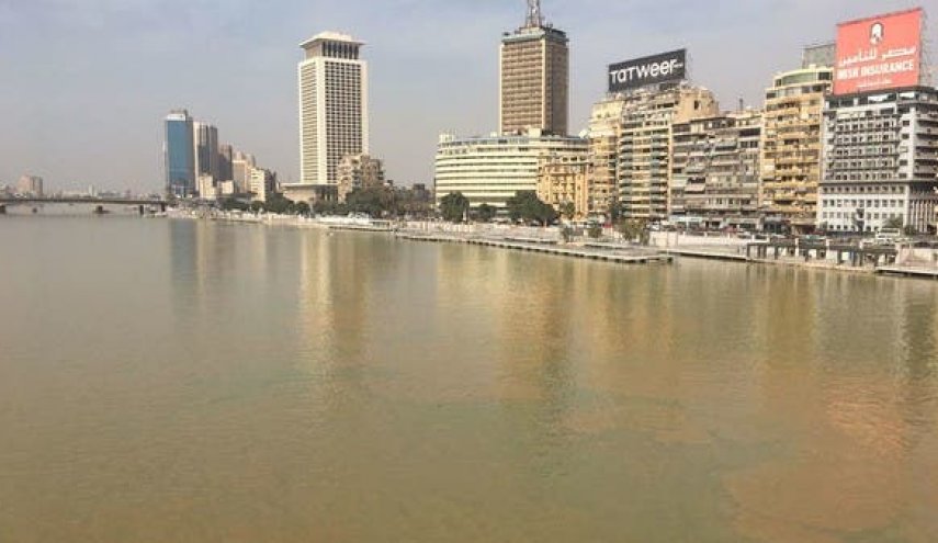 ذعر في مصر.. تغير مفاجئ في لون مياه النيل وظهور عكارة