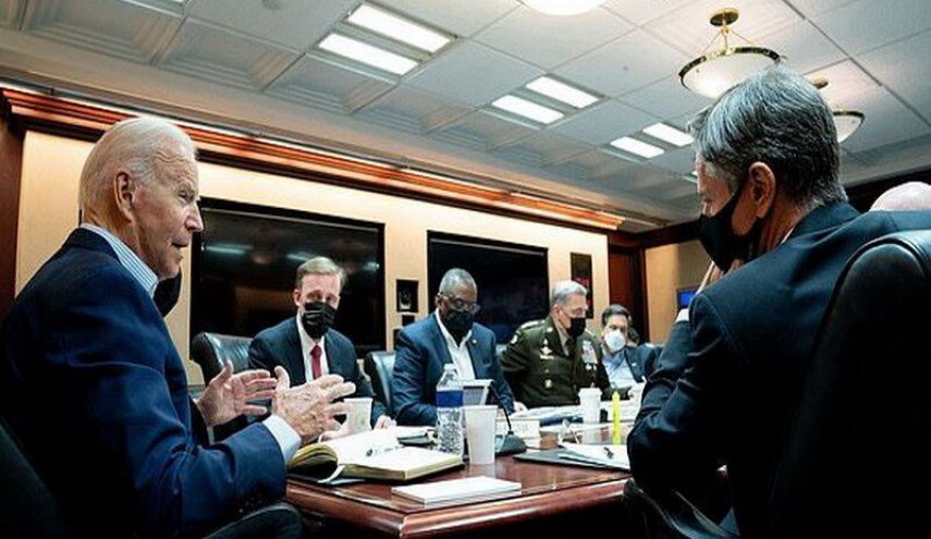 نشست بایدن با اعضای شورای امنیت ملی آمریکا در پی وقوع جنگ در اوکراین
