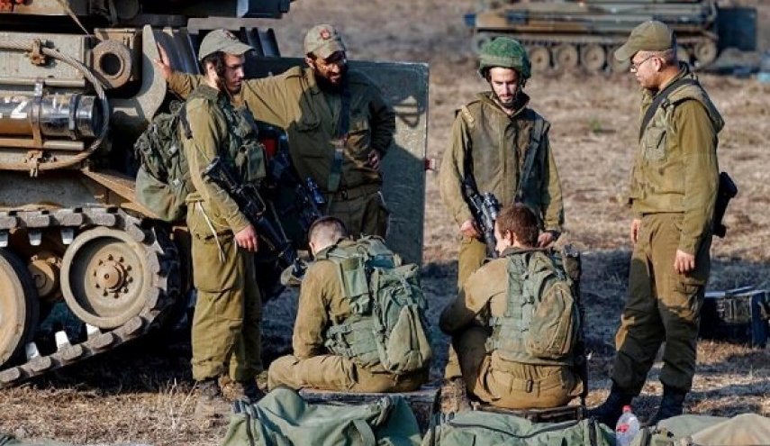تحلیلگر صهیونیست: حجم نیروهای اسرائیل برای جنگ در چند جبهه ناکافی است 