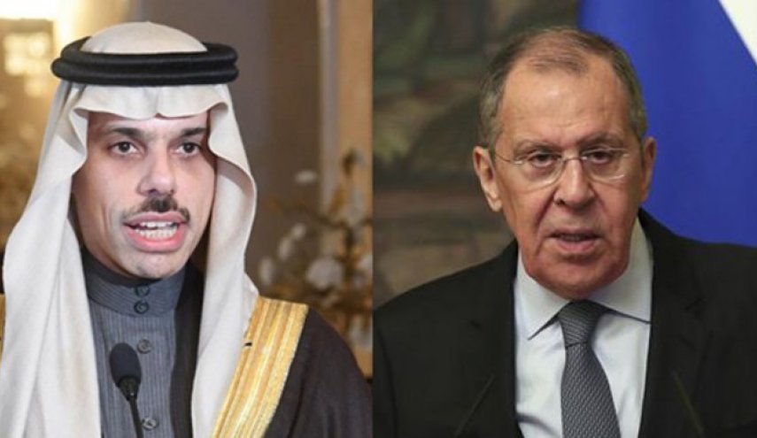وزيرا الخارجية الروسي والسعودي يبحثان الأزمة الأوكرانية