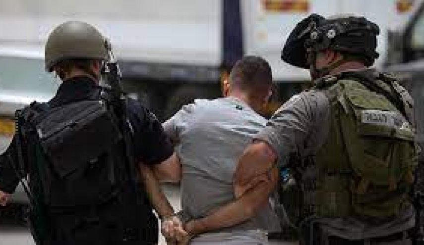 قوات الاحتلال تعتقل شابين فلسطينيين بالقدس
