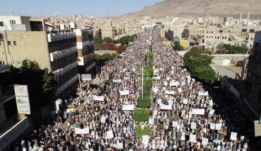مسيرات حاشدة بأنحاء اليمن تندد بالحصار الأميركي على المشتقات النفطية