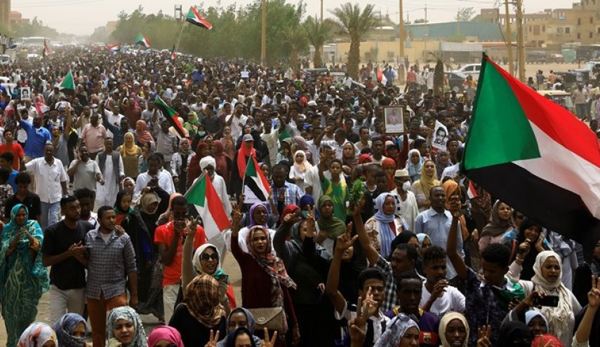 تظاهرات في السودان ضد الانقلاب ودعماً للمرأة في يومها العالمي