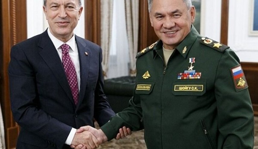 وزرای دفاع روسیه و ترکیه رایزنی کردند