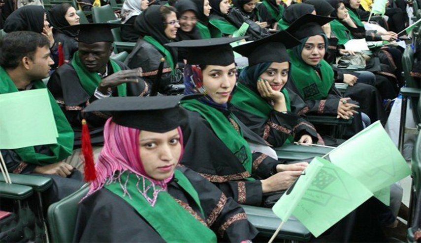 60 ألف طالب عراقي يدرسون في الجامعات الإيرانية