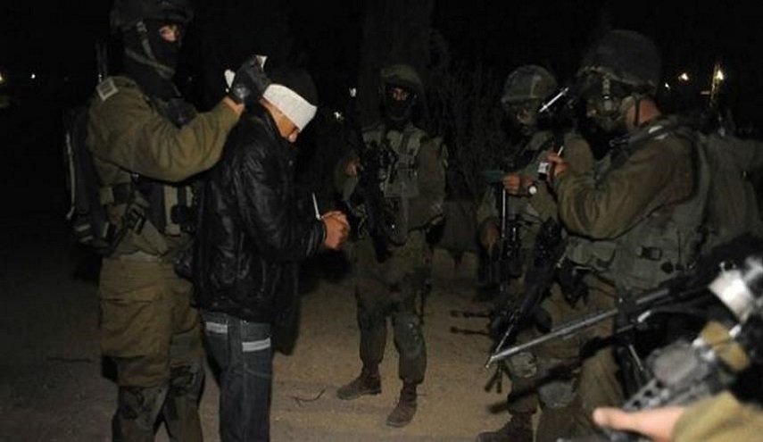 الاحتلال يشن خملة اعتقالات تطال 42 في الضفة والقدس