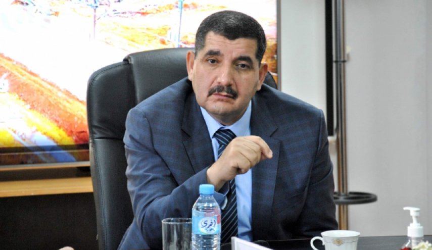 الرئيس الجزائري يقيل وزير النقل