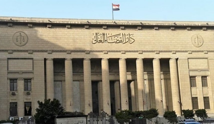 مصر.. محاكمة 8 متهمين بالتخابر مع 'داعش'