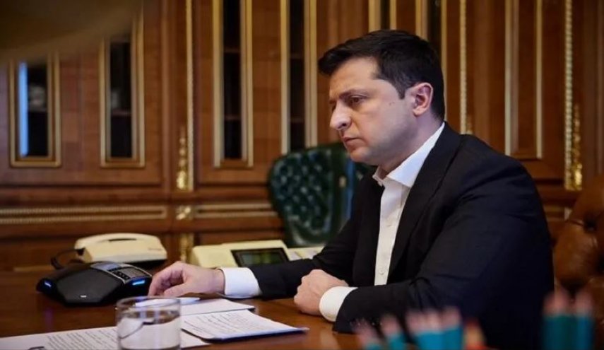  زيلينسكي يمدد الأحكام العرفية في أوكرانيا لمدة 30 يوما