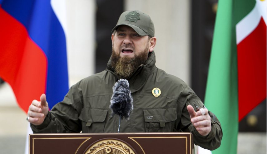 الرئيس الشيشاني يكشف عن غنائم عسكرية اوكرانية