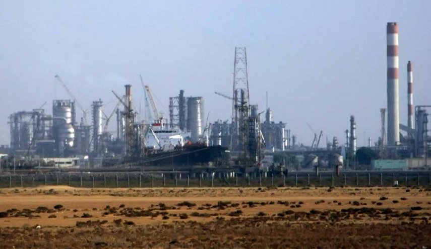 سلطنة عُمان تقرر رفع الطاقة القصوى لإنتاج النفط الخام لتصل إلى هذا الرقم