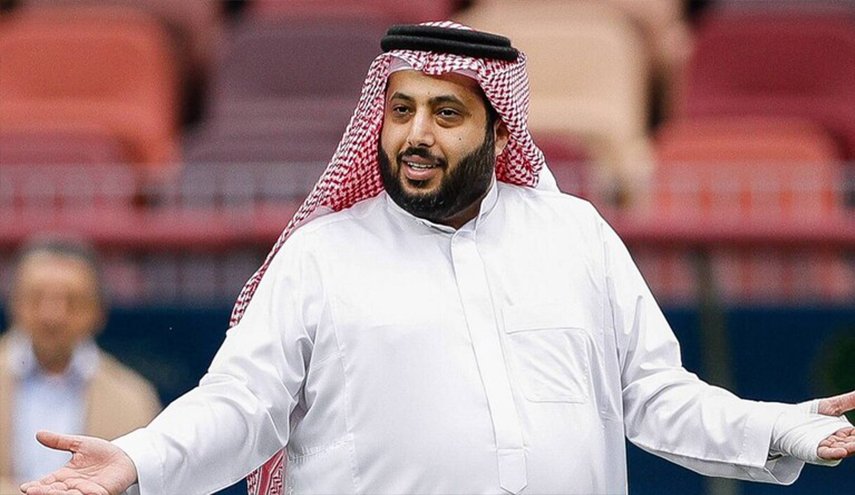 وزير الترفيه السعودي يكشف تطورات حالته الصحية ويوجه رسالة للملك وإبنه