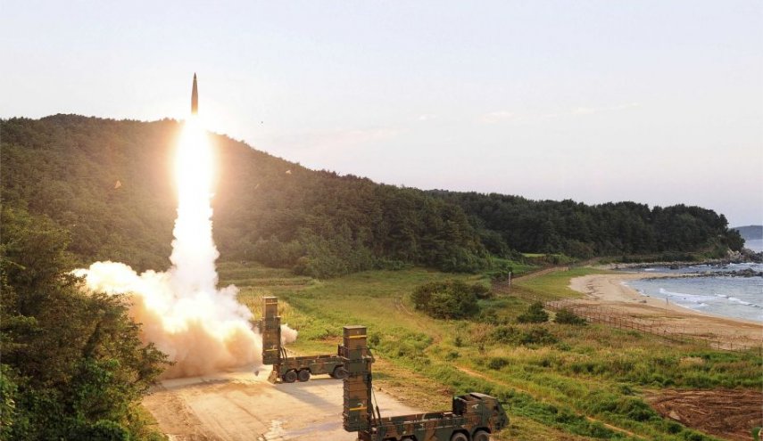 سيئول تختبر إطلاق صواريخ أرضية وبحرية وجوية ردا على بيونغ يانغ