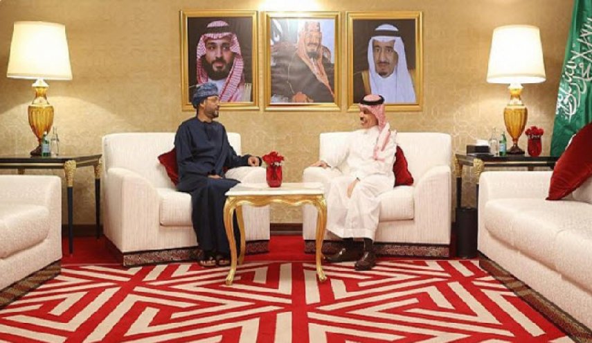رایزنی عربستان و عمان درباره تحولات منطقه در حاشیه «نشست دوحه»