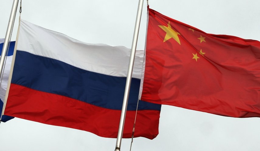 الخارجية الصينية تحذر من العقوبات على موسكو: تضر بالتجارة