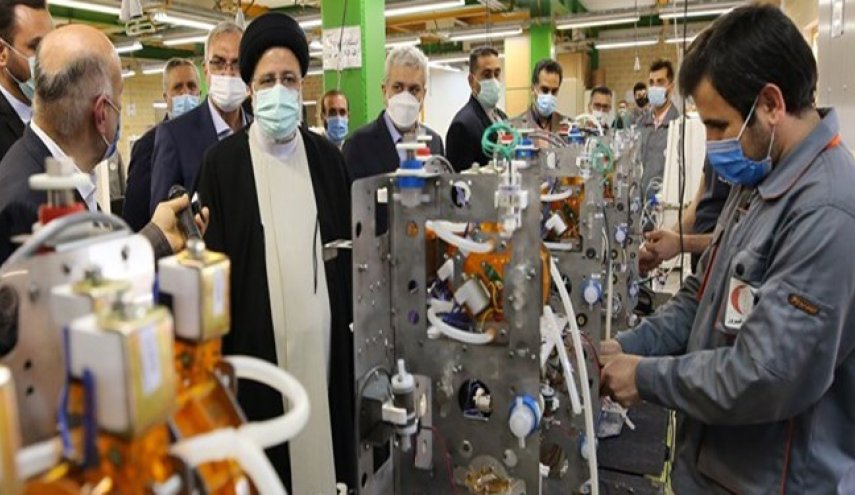 الرئيس الايراني يرعى ازاحة الستار عن 5 ادوية انتجتها شركات معرفية