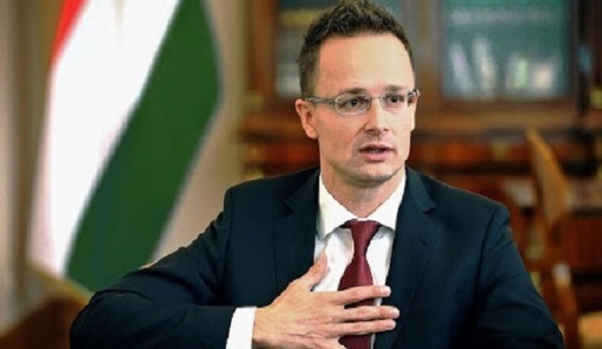 وزير خارجية هنغاريا يتهم أوكرانيا بالتدخل في شؤون بلاده


