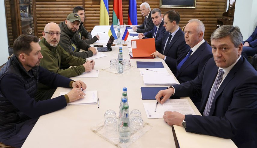 الكرملين: قصف جيش أوكرانيا منشأة نفطية روسية لا يسهم بتهيئة ظروف ملائمة للتفاوض 