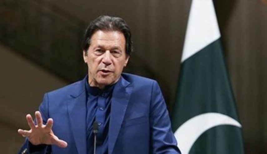 برلمان باكستان يلغي التصويت على سحب الثقة عن عمران خان
