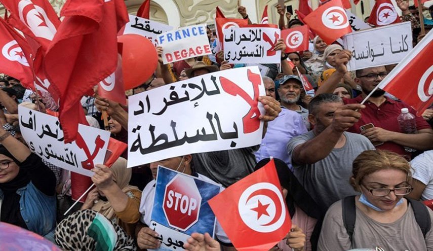 یکه تازی رییس جمهور تونس و بحران سیاسی این کشور 