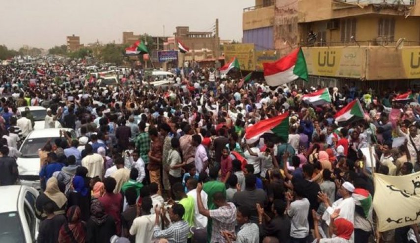 دعوت سودانی ها به مشارکت در تظاهرات گسترده فردا