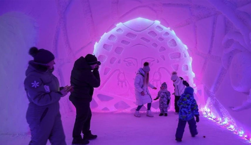 شاهد:  قرية ثلجية في كيروفسك بمنطقة مورمانسك في روسيا