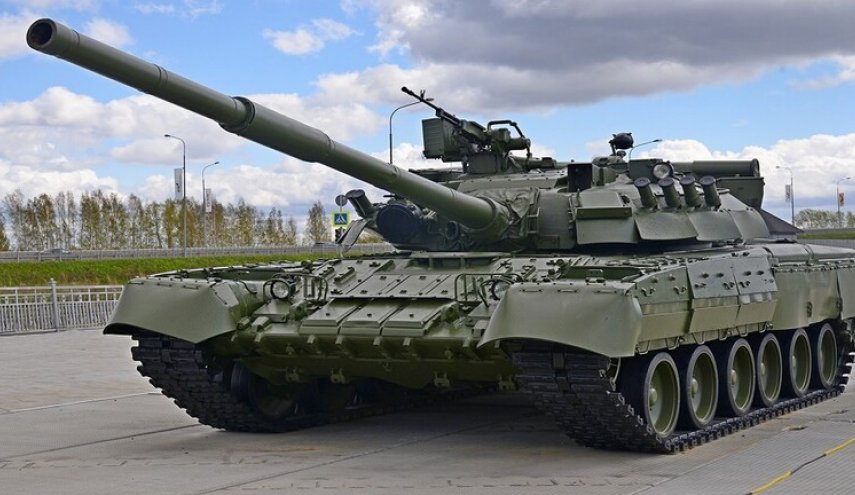 مبارزة بين دبابتي 'تي - 80' الروسية و'تي - 64' الأوكرانية