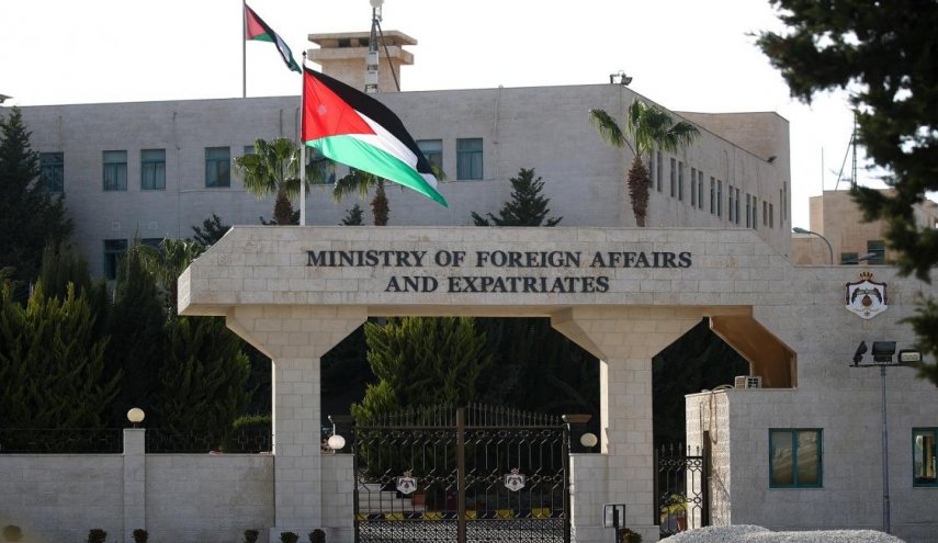 الأردن يستدعي السفير  الإسرائيلي احتجاجا على جرائم الاحتلال فی القدس