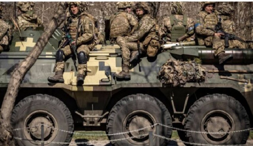 شروع آموزش نظامی نیروهای اوکراینی در خاک انگلیس