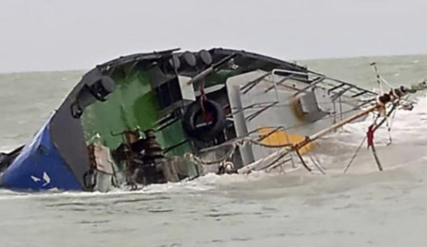 تونس: السفينة الغارقة قبالة سواحلها لا تحمل أي نفط 