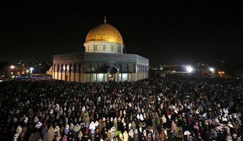 احیای شب قدر در مسجد الاقصی با حضور 250 هزار فلسطینی