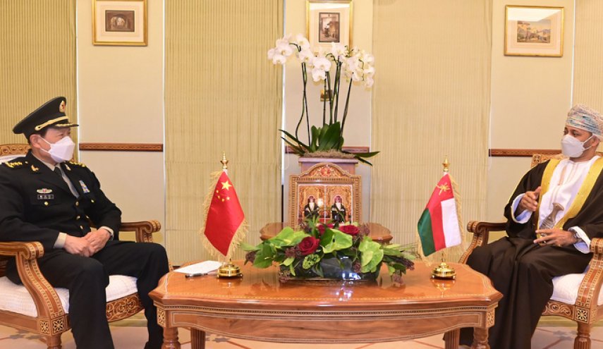 وزير الخارجية العماني يستقبل وزيرالدفاع الصيني