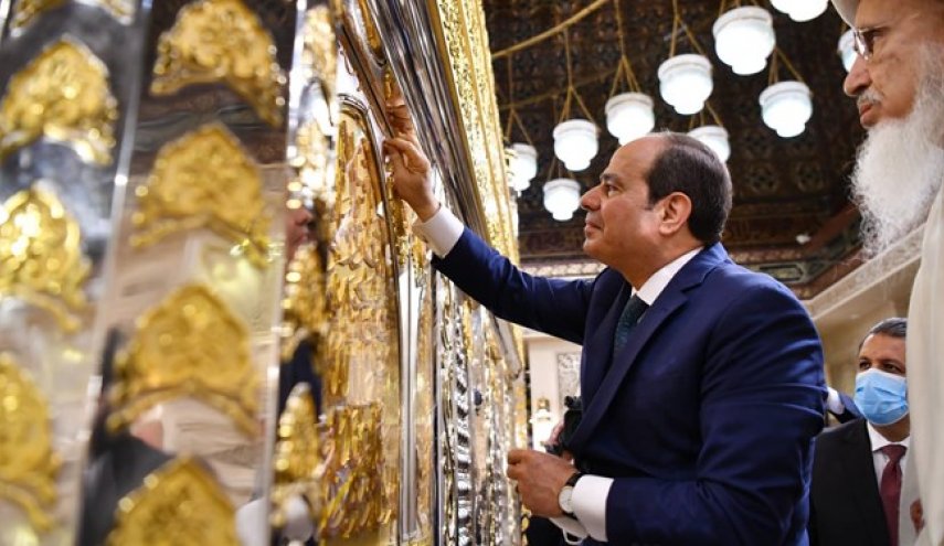 حضور عبدالفتاح السیسی در مسجد رأس الحسین پس از بازسازی و توسعه+تصاویر
