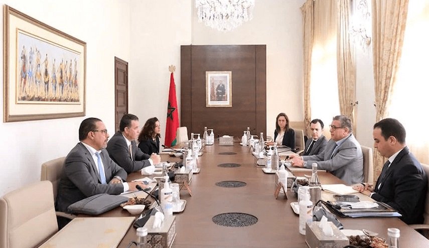 توقيع اتفاق اجتماعي بين الحكومة والنقابات في المغرب