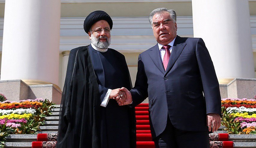 الرئيس الإيراني يدعو نظيره الطاجيكي لزيارة طهران