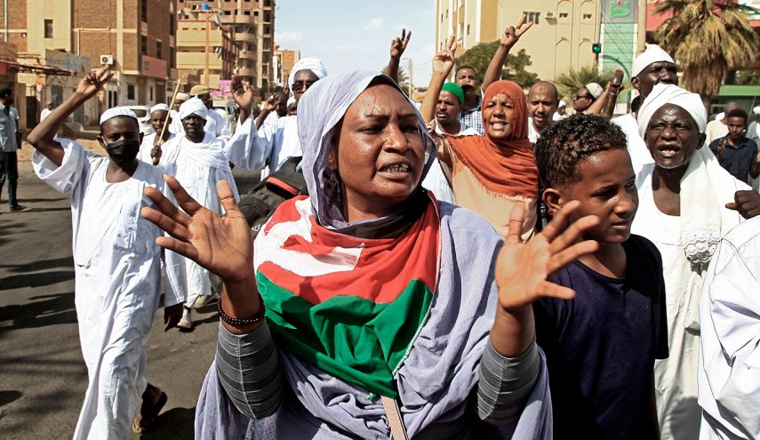 السودان.. دقلو يدعو للحوار والبرهان: للترفع فوق الخلافات 