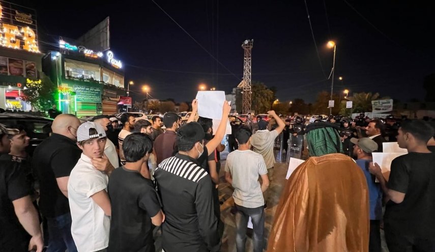 تظاهرات امام القنصلية التركية في بغداد