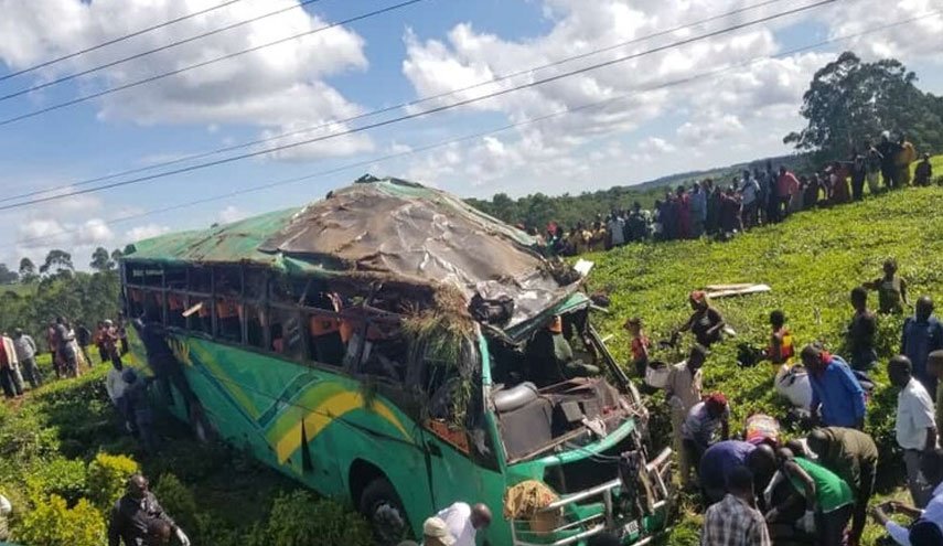 أوغندا: مصرع 20 شخصا بعد تحطم حافلة ركاب في غرب البلاد