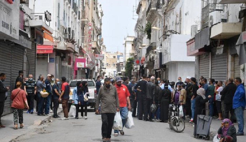 تونس مهددة بانهيار اقتصادي غير مسبوق وسط تفكك الديمقراطية