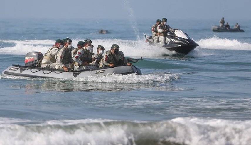 درگیری تیم اسکورت نیروی دریایی ارتش با دزدان دریایی در دریای سرخ
