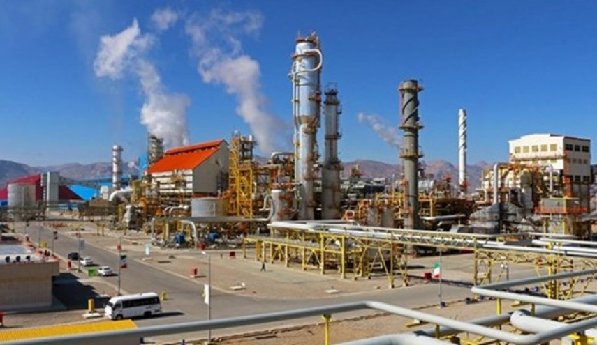 ايران تخطط لرفع إنتاجها من البتروكيماويات الى 200 مليون طن سنوياً